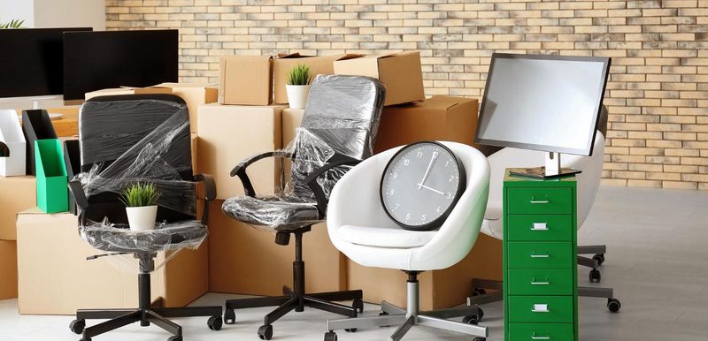 Removal van and packing for waste transport from Blyth